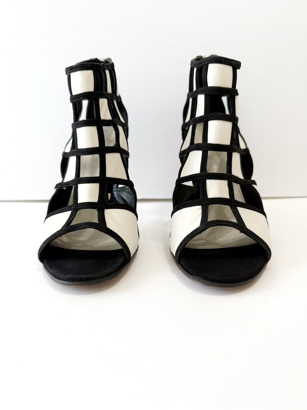 GIANVITO ROSSI BLACK SUEDE WHITE LEATHER SQUARE CUTOUT OPEN TOE BOOTIE HEELS - Picture 2 of 12